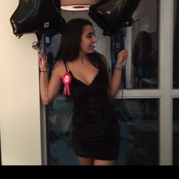 Velvet Dress - Picture 5 of 6